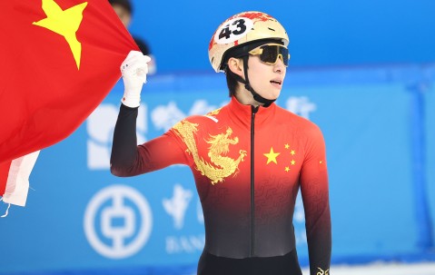 媒体人：中国冰雪归化非常成功，但足球归化花更多钱却连水花都没