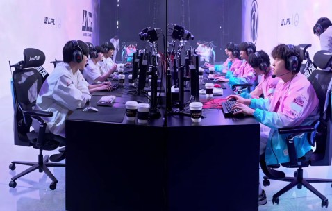 ON的Solo有这么强？！TheShy与ON展开EZ对决 ON两次单杀 BLG最终选择蓝色方